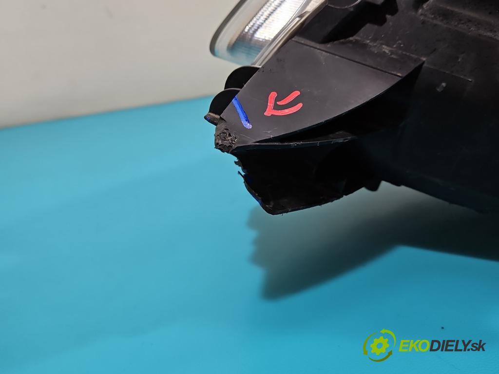 Peugeot 2008 I 2013-2019 1.6 hdi 92 HP manual 68 kW 1560 cm3 5- Reflektor: pravý 9677810080 (Pravé)