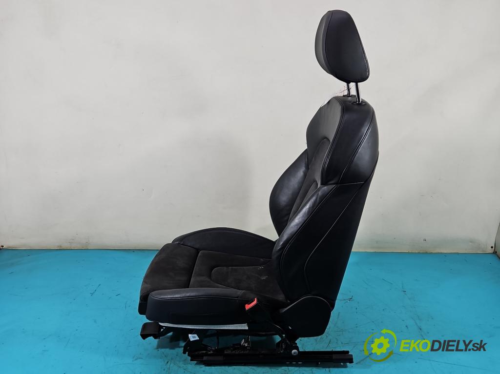 Audi A4 B8 2007-2015 3.0 tdi 239KM automatic 176 kW 2967 cm3 5- Sedačka pravý  (Sedačky, sedadlá)