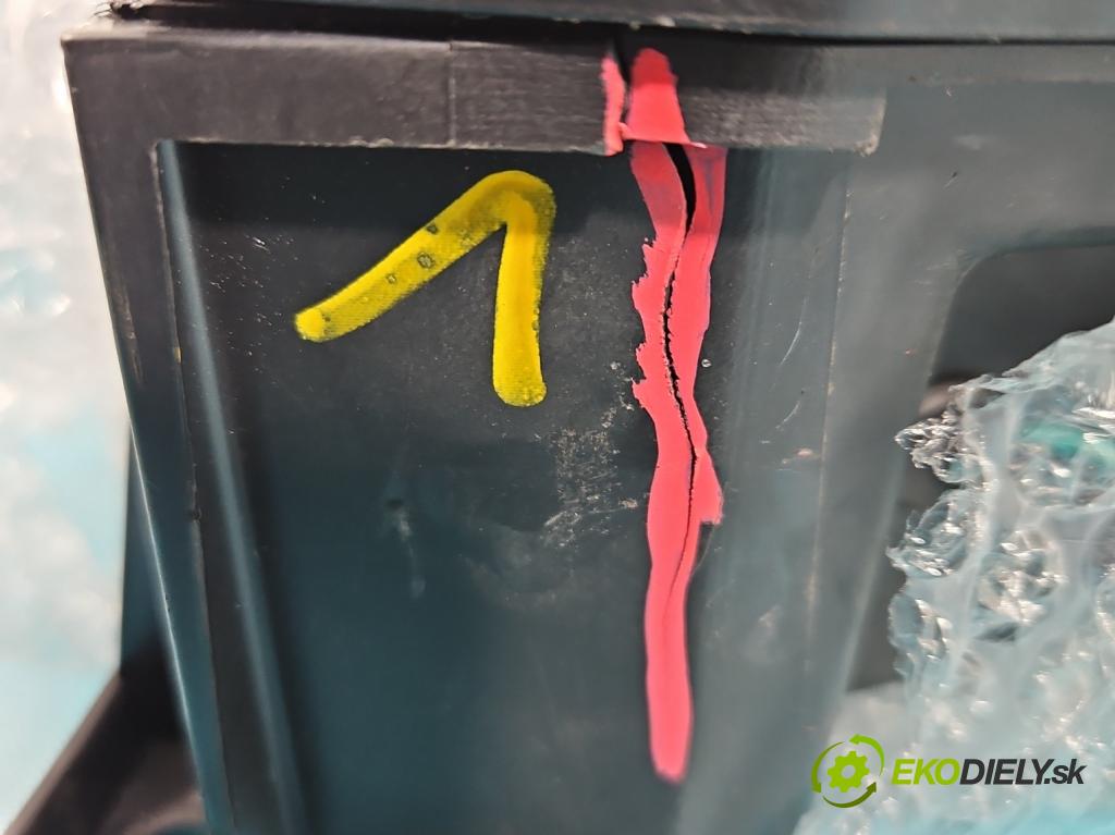 Audi A4 B8 2007-2015 3.0 tdi 239KM automatic 176 kW 2967 cm3 5- Subwoofer: 8K9035382 (Audio zariadenia)