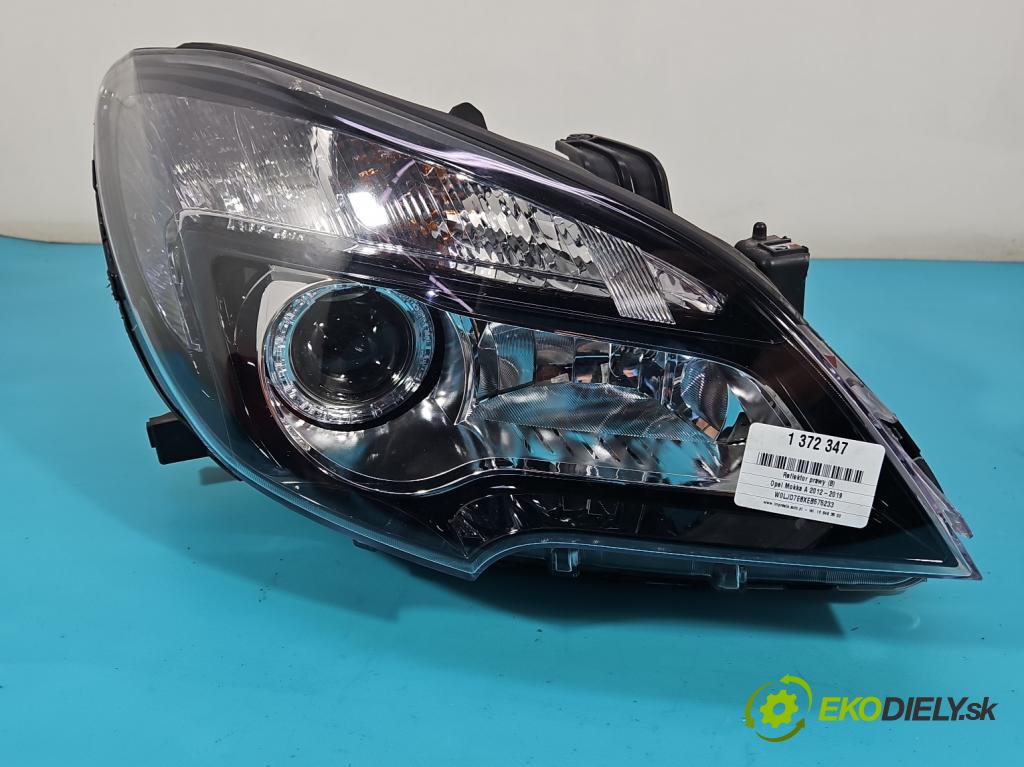Opel Mokka A 2012-2019 1.4 T 140 HP automatic 103 kW 1364 cm3 5- Reflektor: pravý  (Pravé)