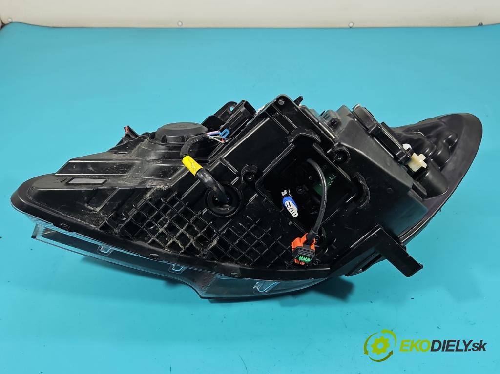 Opel Mokka A 2012-2019 1.4 T 140 HP automatic 103 kW 1364 cm3 5- Reflektor: pravý  (Pravé)