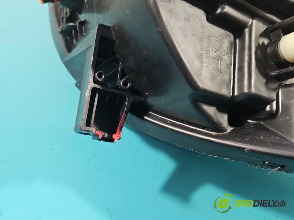 Opel Mokka A 2012-2019 1.4 T 140 HP automatic 103 kW 1364 cm3 5- Reflektor: pravý  (Pravé)