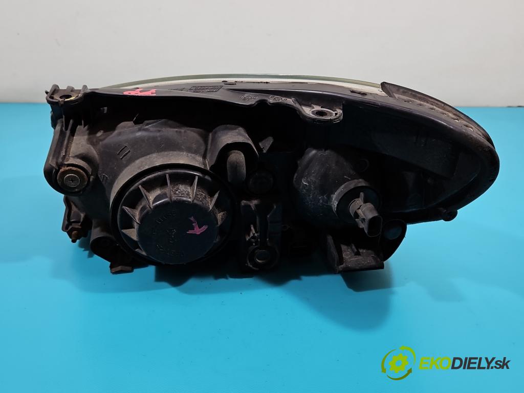 Kia Cerato 2004-2008 1.6 16V 105 HP manual 77,2 kW 1599 cm3 5- Reflektor: pravý  (Pravé)