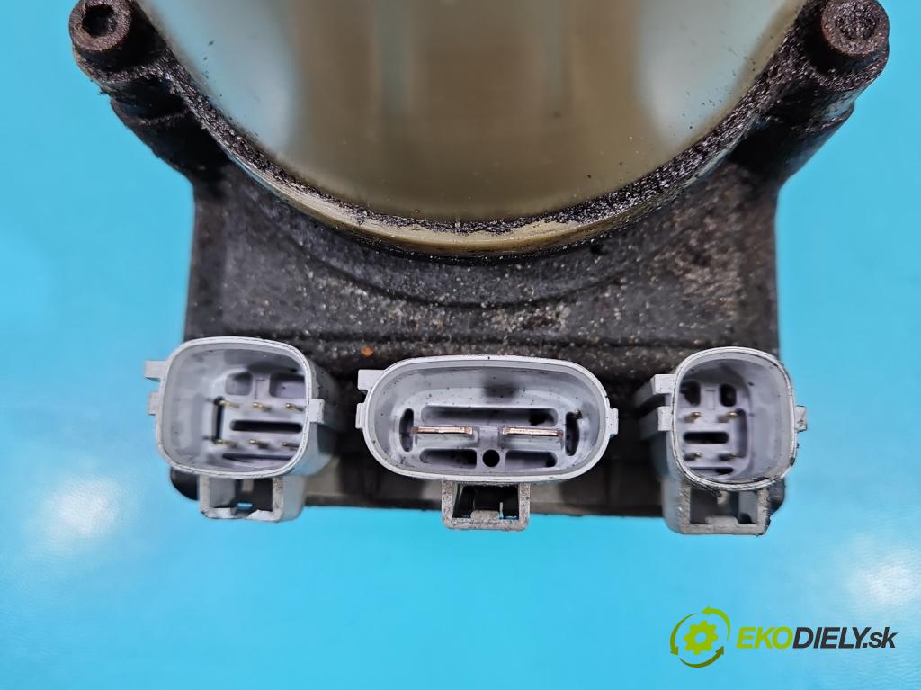 Mazda 5  2005-2010 2.0 16V 145 HP manual 107 kW 1999 cm3 5- čerpadlo posilovač  (Servočerpadlá, pumpy riadenia)