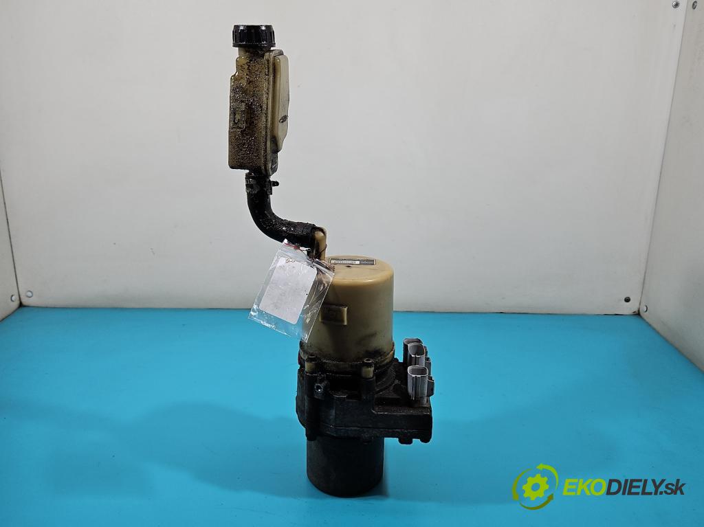 Mazda 5  2005-2010 2.0 16V 145 HP manual 107 kW 1999 cm3 5- čerpadlo posilovač  (Servočerpadlá, pumpy riadenia)