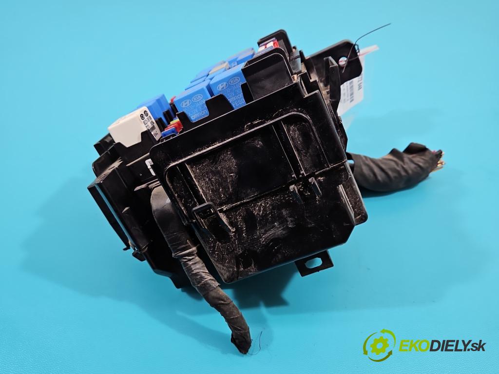 Hyundai I30 I 2007-2012 2.0 16V 143 hp automatic 105 kW 1975 cm3 5- skříňka pojistková 91951-0Q000 (Pojistkové skříňky)