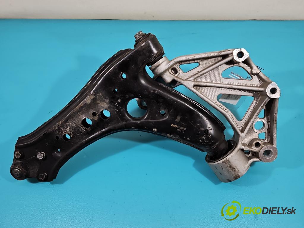 Skoda Roomster 1.4 tdi 69KM manual 51 kW 1422 cm3 5- přední pravý  (Klika dveří ostatní)