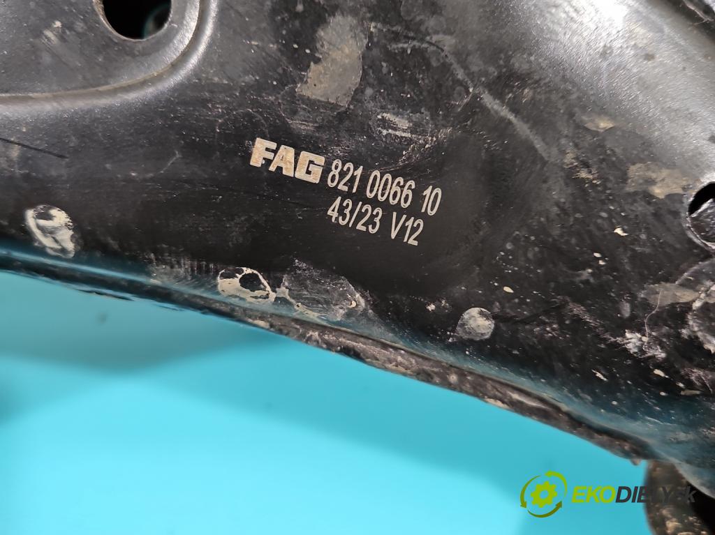 Skoda Roomster 1.4 tdi 69KM manual 51 kW 1422 cm3 5- přední pravý  (Klika dveří ostatní)