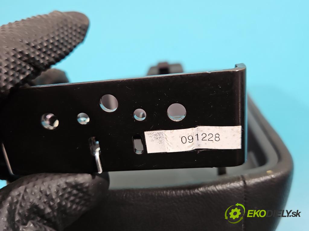 Hyundai I30 I 2007-2012 2.0 16V 143 HP automatic 105 kW 1975 cm3 5- operadlo  (Lakťové opierky)