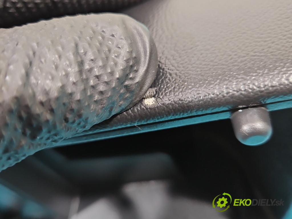 Hyundai I30 I 2007-2012 2.0 16V 143 HP automatic 105 kW 1975 cm3 5- operadlo  (Lakťové opierky)