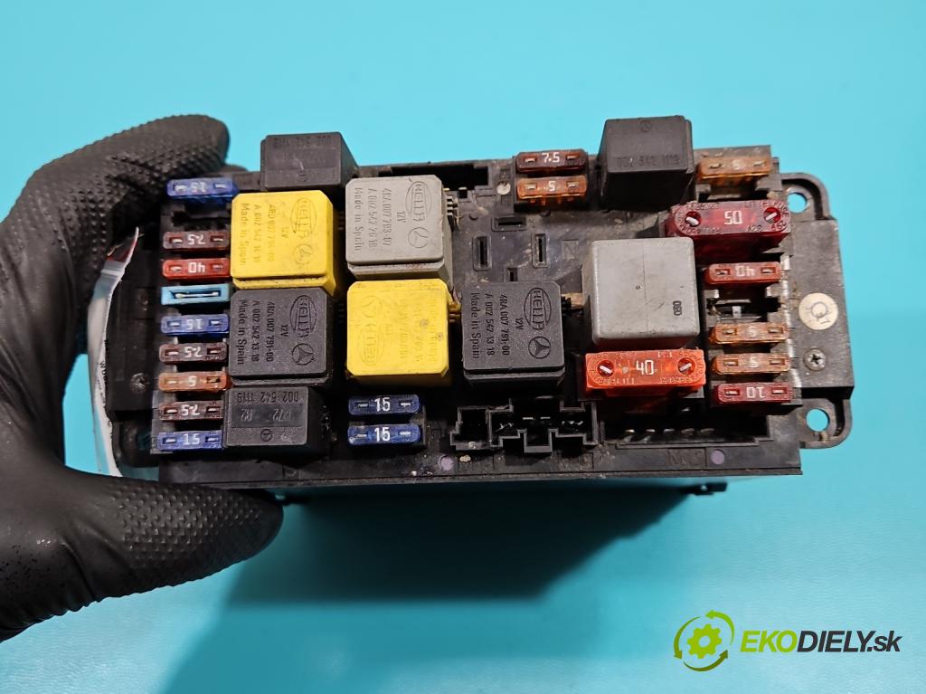 Mercedes C W203 2000-2007 2.0 kompressor 163 hp manual 120 kW 1998 cm3 4- skříňka pojistková 0025459301 (Pojistkové skříňky)