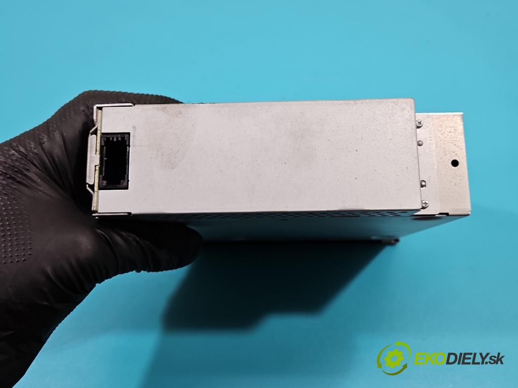 Audi A6 C6 2004-2011 3.0 tdi 239KM automatic 176 kW 2967 cm3 5- Menič: cd 4F0035110 (CD meniče)