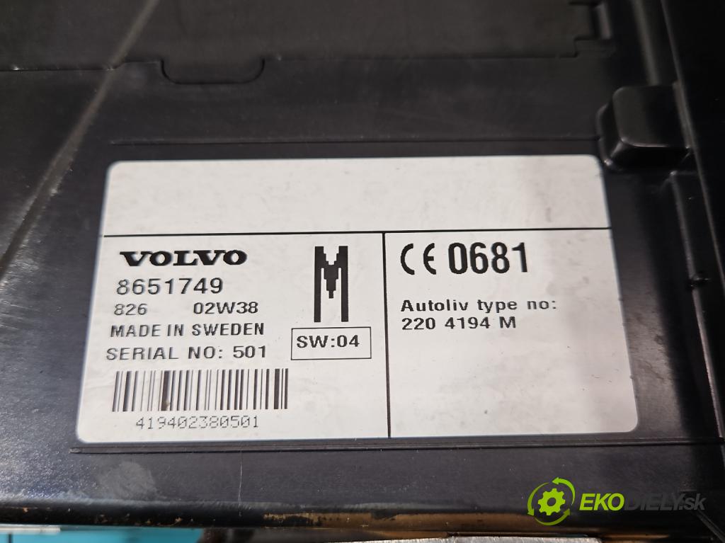 Volvo V70 II 1999-2007 2.4 D5 163 HP manual 120 kW 2401 cm3 5- Radio originál 8651749