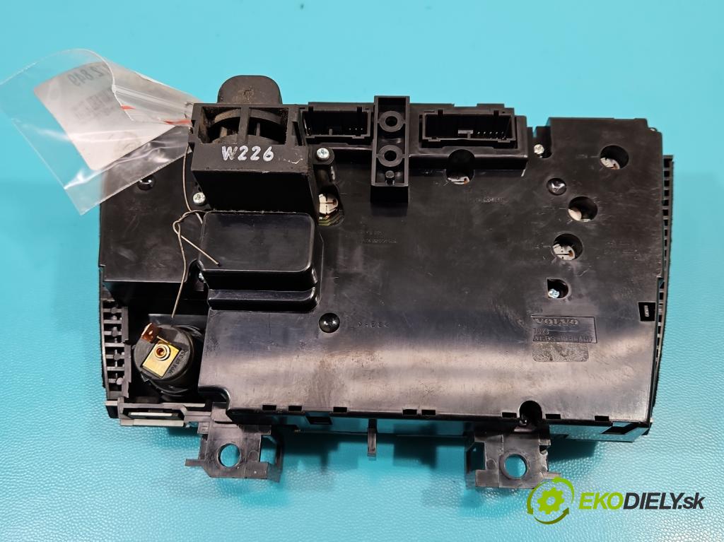 Volvo V70 II 1999-2007 2.4 D5 163 HP manual 120 kW 2401 cm3 5- panel kúrenia 8682930