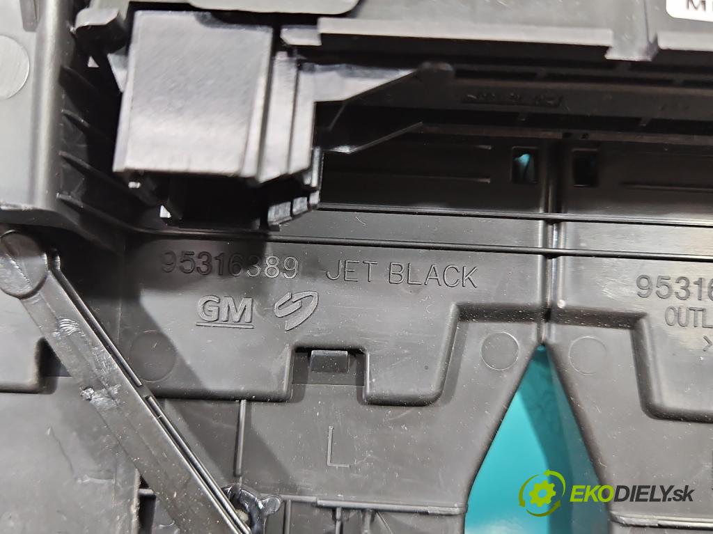 Opel Mokka A 2012-2019 1.4 T 140 HP automatic 103 kW 1364 cm3 5- Mřížka: kúrenia stredová 95316390 (Mriežky kúrenia (fukáre))