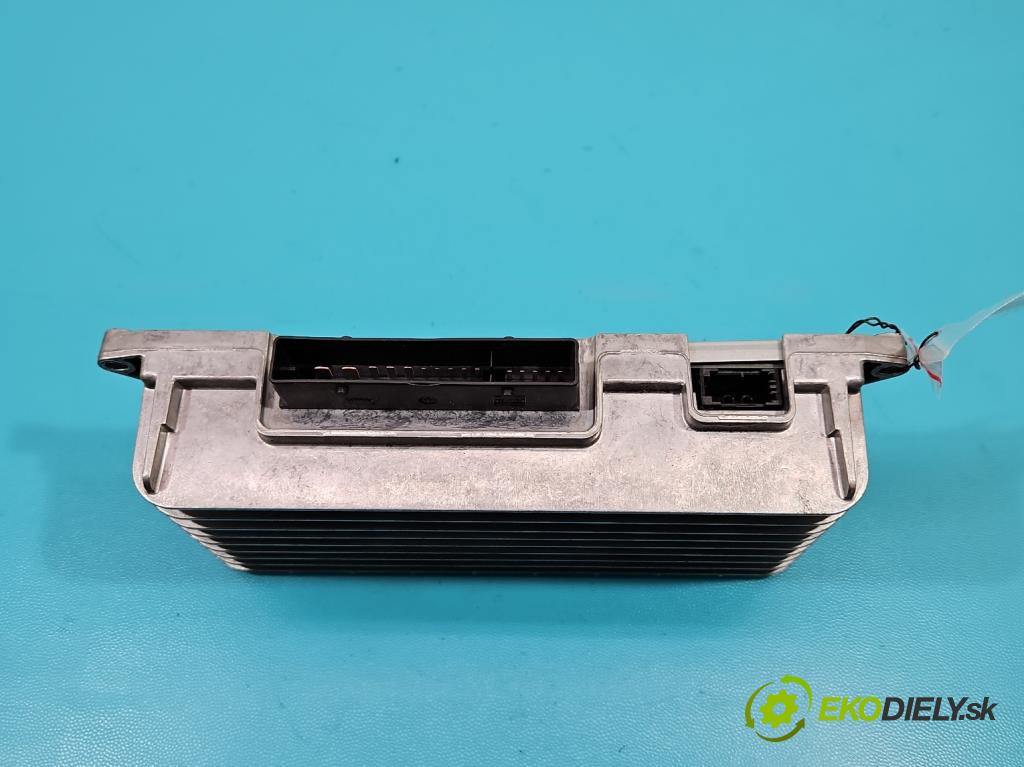 Audi A4 B8 2007-2015 3.0 tdi 239KM automatic 176 kW 2967 cm3 5- Zesilovač: 8T0035223AD (Zosilňovače)