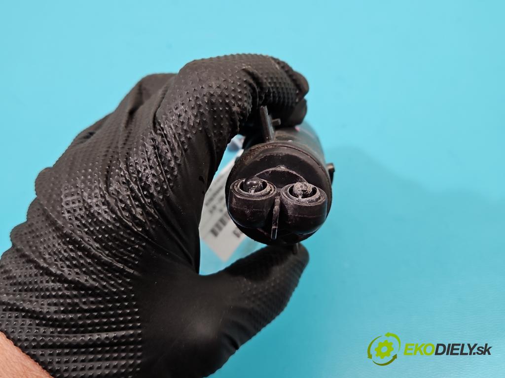 Audi A4 B8 2007-2015 3.0 tdi 239KM automatic 176 kW 2967 cm3 5- ostrekovač reflektor: ľavý 8K0955101A (Motorček ostrekovačov)