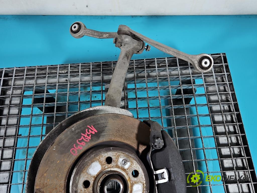 Audi A4 B8 2007-2015 3.0 tdi 239KM automatic 176 kW 2967 cm3 5- náboj ľavé  (Náboje)