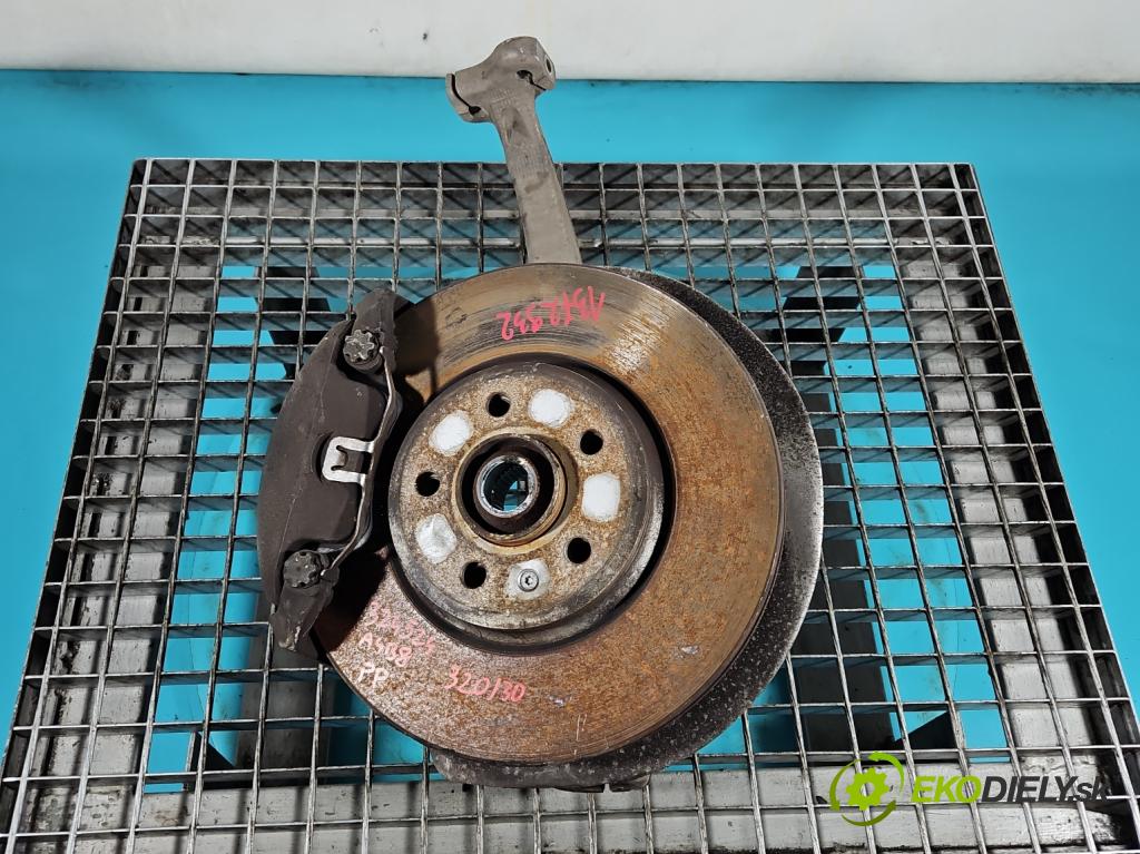 Audi A4 B8 2007-2015 3.0 tdi 239KM automatic 176 kW 2967 cm3 5- náboj pravé  (Náboje)