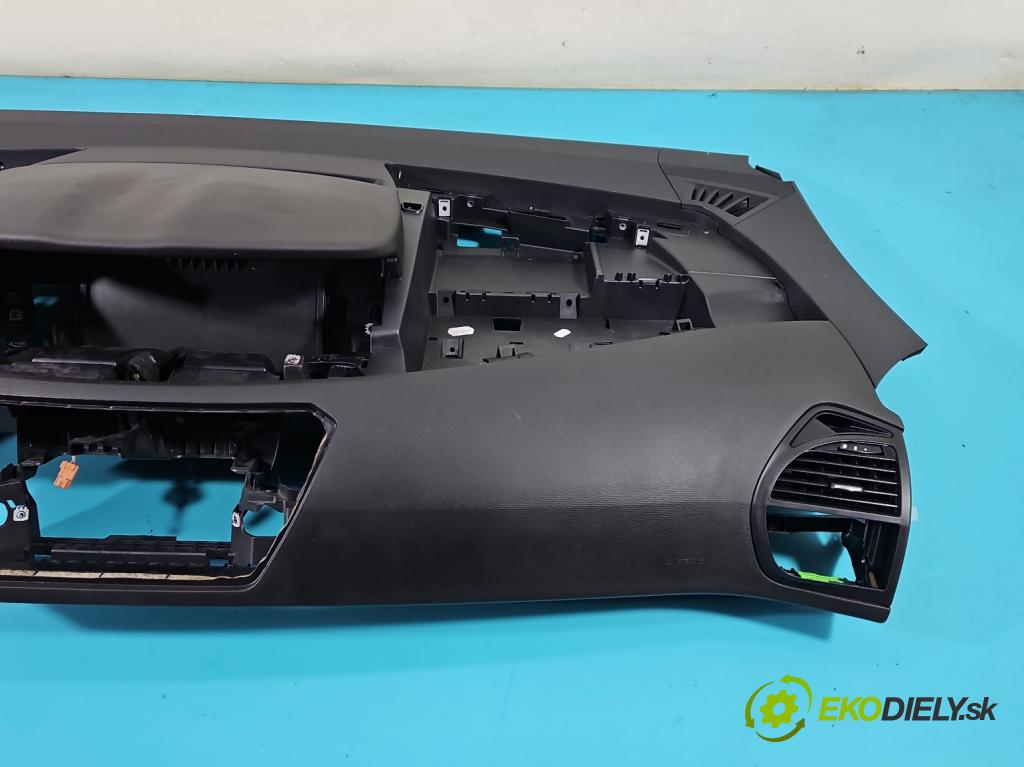 Citroen C4 Picasso I 2006-2013 1.6 hdi 109 HP manual 80 kW 1560 cm3 5- kokpit,pristrojová doska rozdeľovacia