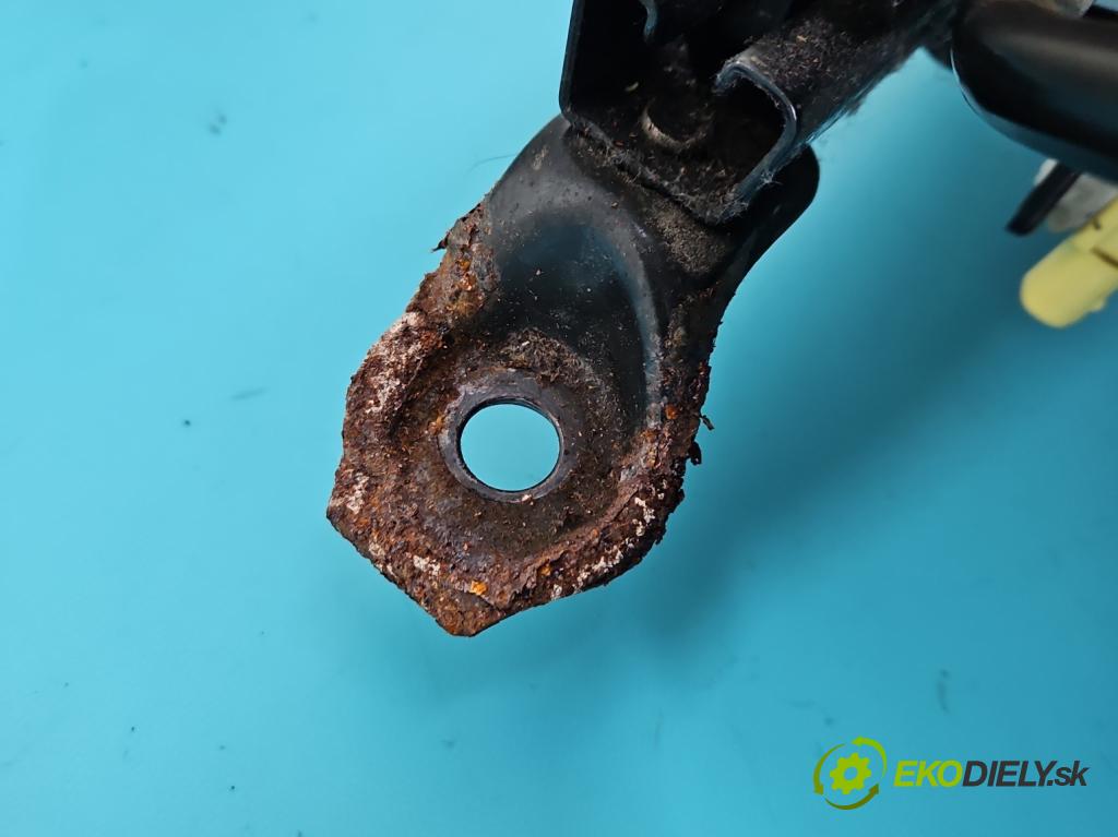 Toyota Yaris I 1999-2005 1.0 vvti 65 HP manual 48 kW 998 cm3 5- Sedačka ľavý  (Sedačky, sedadlá)