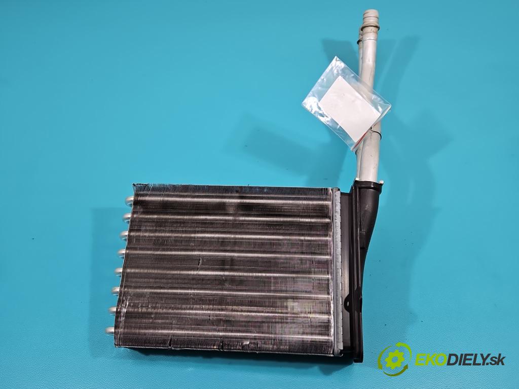 Peugeot 2008 I 2013-2019 1.6 hdi 92 hp manual 68 kW 1560 cm3 5- radiátor  (Radiátory topení)
