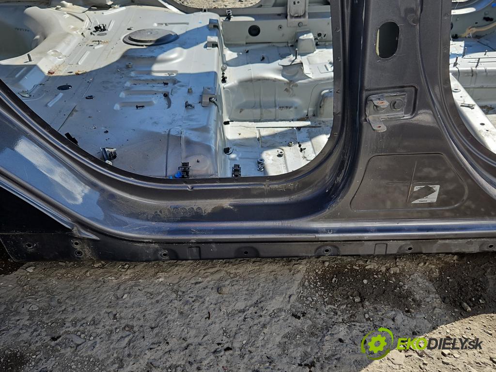 Peugeot 2008 I 2013-2019 1.6 hdi 92 HP manual 68 kW 1560 cm3 5- Práh: pravý  (Ostatné)