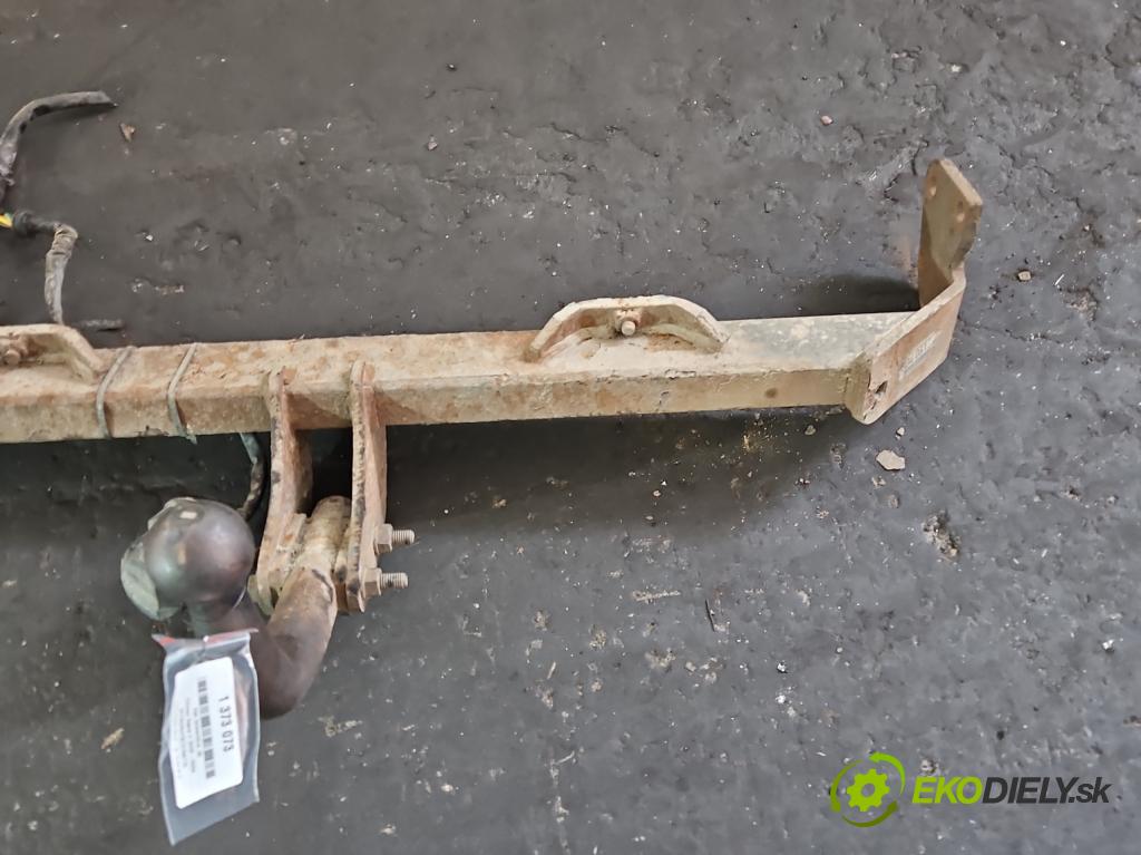 Citroen Xsara II 2000-2004 2.0 hdi 90 hp manual 66 kW 1997 cm3 5- oko tažné  (Tažná zařízení)