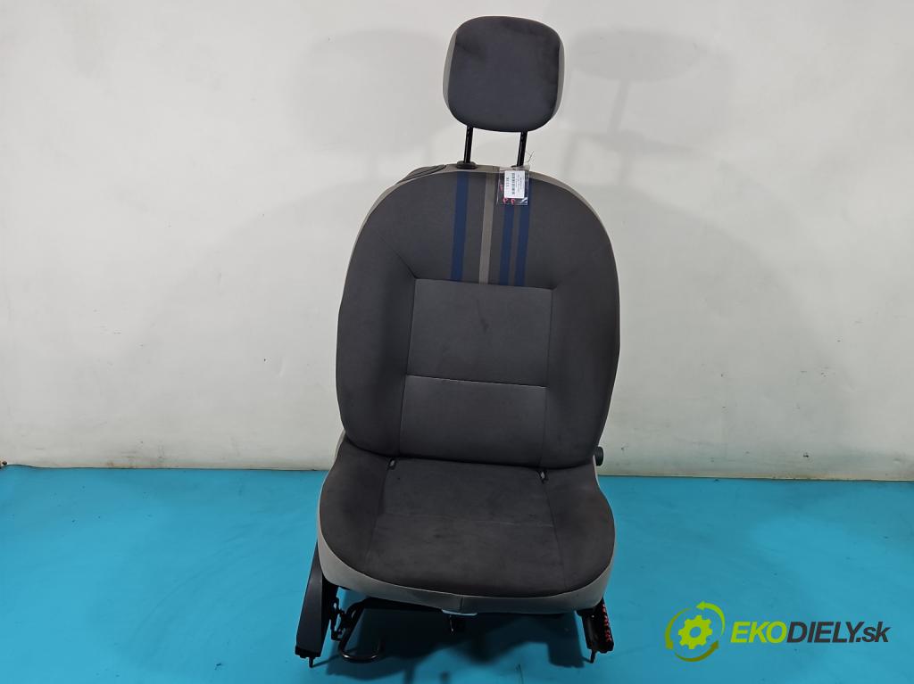 Renault Twingo II 2007-2014 1.5 dci 64 HP manual 47 kW 1461 cm3 3- Sedačka pravý  (Sedačky, sedadlá)