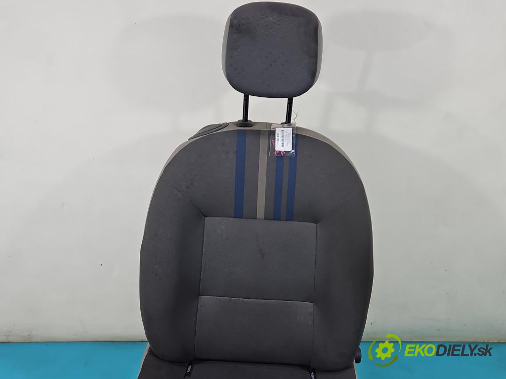 Renault Twingo II 2007-2014 1.5 dci 64 HP manual 47 kW 1461 cm3 3- Sedačka pravý  (Sedačky, sedadlá)