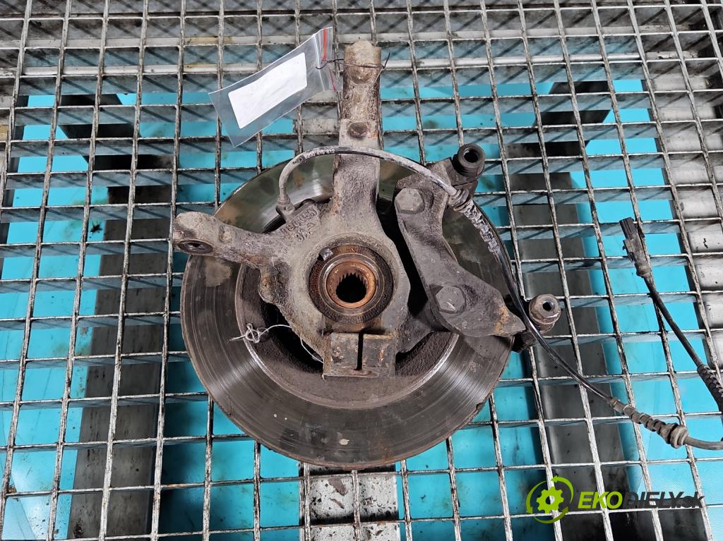 Renault Twingo II 2007-2014 1.5 dci 64 HP manual 47 kW 1461 cm3 3- náboj ľavé  (Náboje)