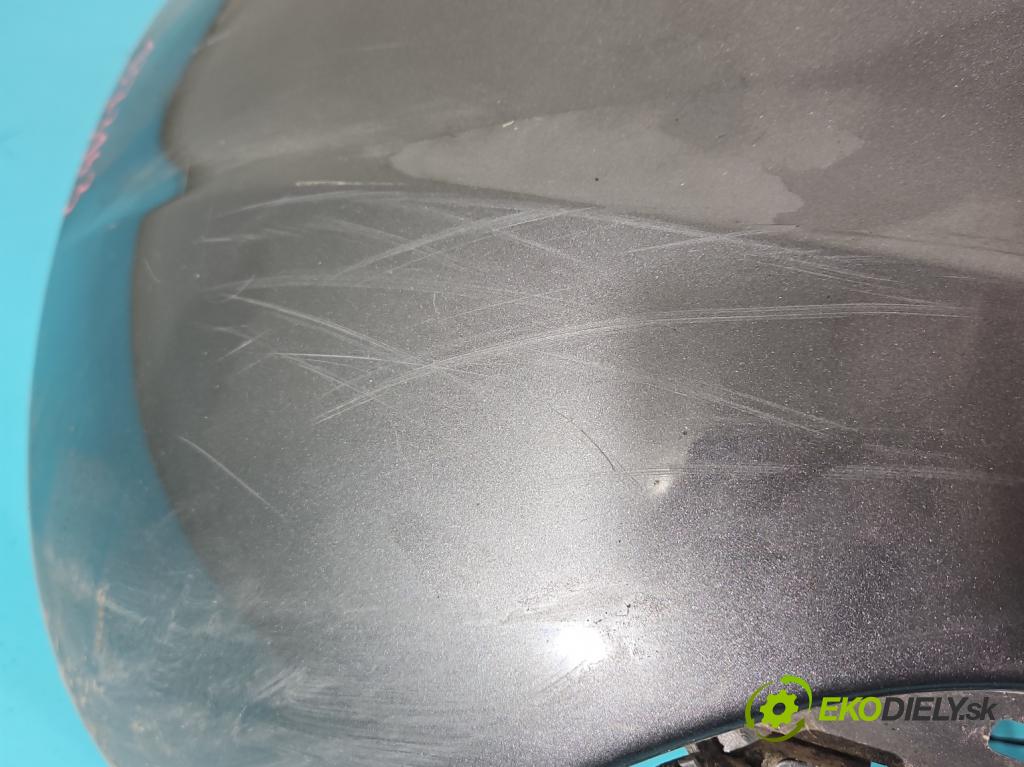 Opel Astra IV 2009-2015 1.4 16V A14XER 101 hp manual 74 kW 1398 cm3 5- nárazník zadní  (Klika dveří ostatní)