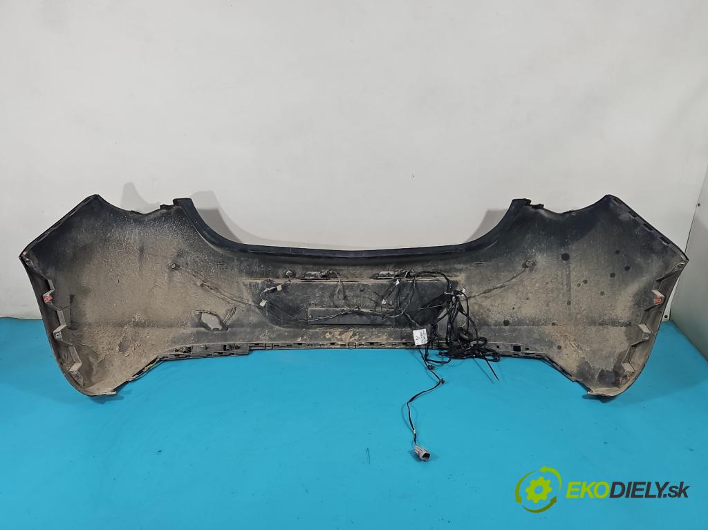 Opel Astra IV 2009-2015 1.4 16V A14XER 101 hp manual 74 kW 1398 cm3 5- nárazník zadní  (Klika dveří ostatní)