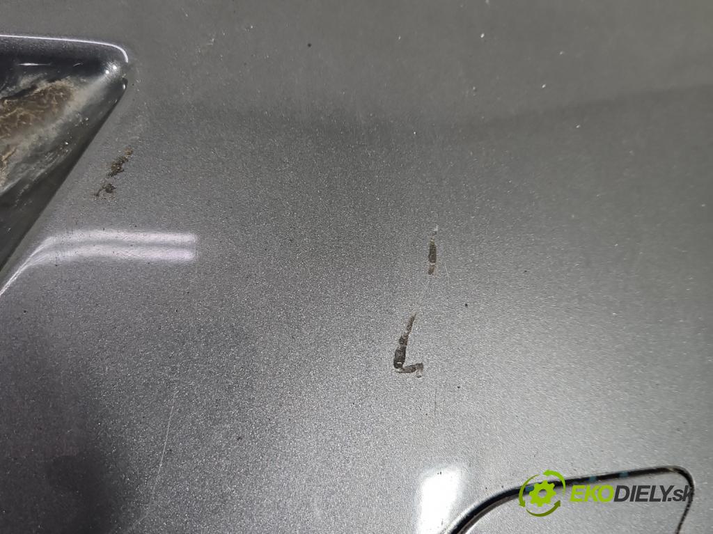 Opel Astra IV 2009-2015 1.4 16V A14XER 101 hp manual 74 kW 1398 cm3 5- nárazník zadní  (Klika dveří ostatní)