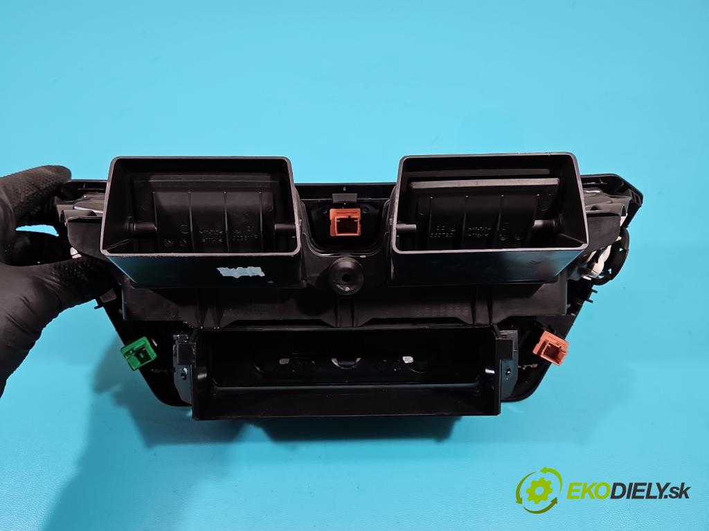 Citroen C4 Picasso I 2006-2013 1.6 hdi 109 HP manual 80 kW 1560 cm3 5- Mřížka: kúrenia stredová  (Mriežky kúrenia (fukáre))