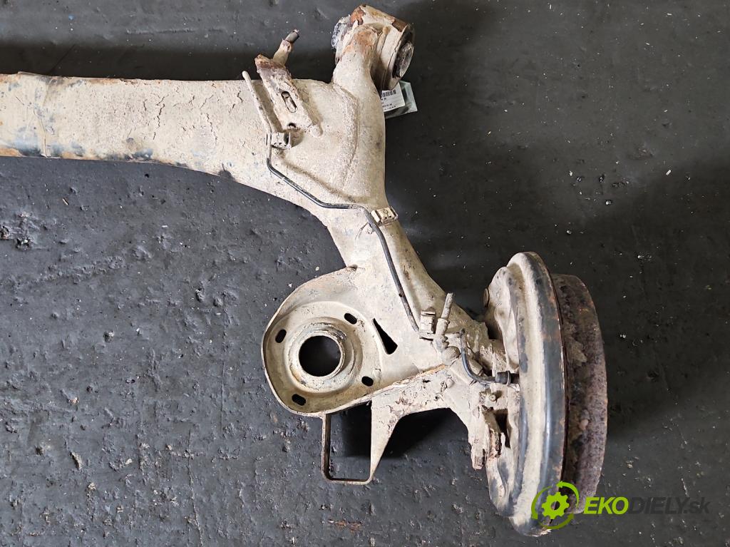 Vw Fox 1.2 6V 54 hp manual 40 kW 1198 cm3 3- zadní výztuha  (Výztuhy zadní)