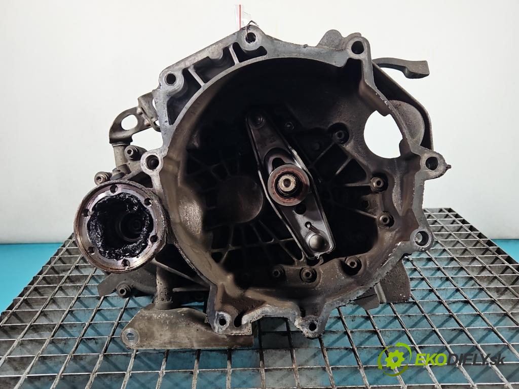 Vw Fox 1.2 6V 54 HP manual 40 kW 1198 cm3 3- prevodovka stupeň,rýchlosť manual HUY