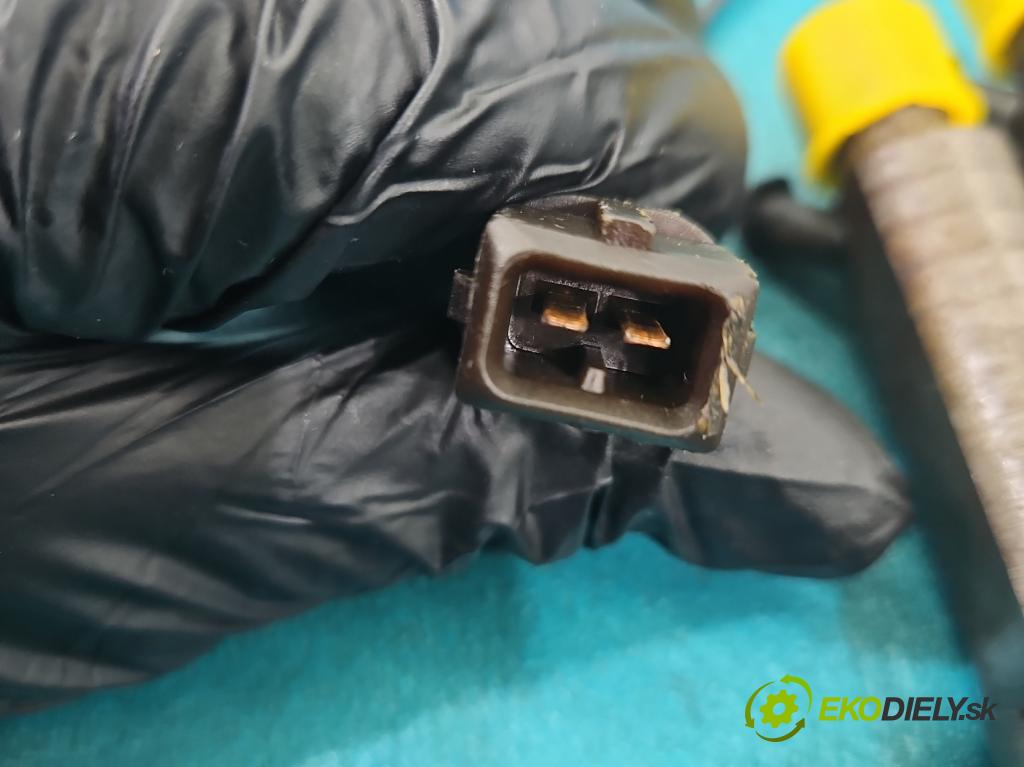 Seat Ibiza II 6K 1993-2002 1.9 tdi 90 HP manual 66 kW 1896 cm3 3- vstrek 038130201F (Vstrekovač paliva)