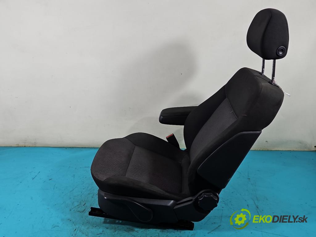 Opel Astra III 2004-2014 1.9 cdti 120 HP manual 88 kW 1910 cm3 5- Sedačka ľavý  (Sedačky, sedadlá)