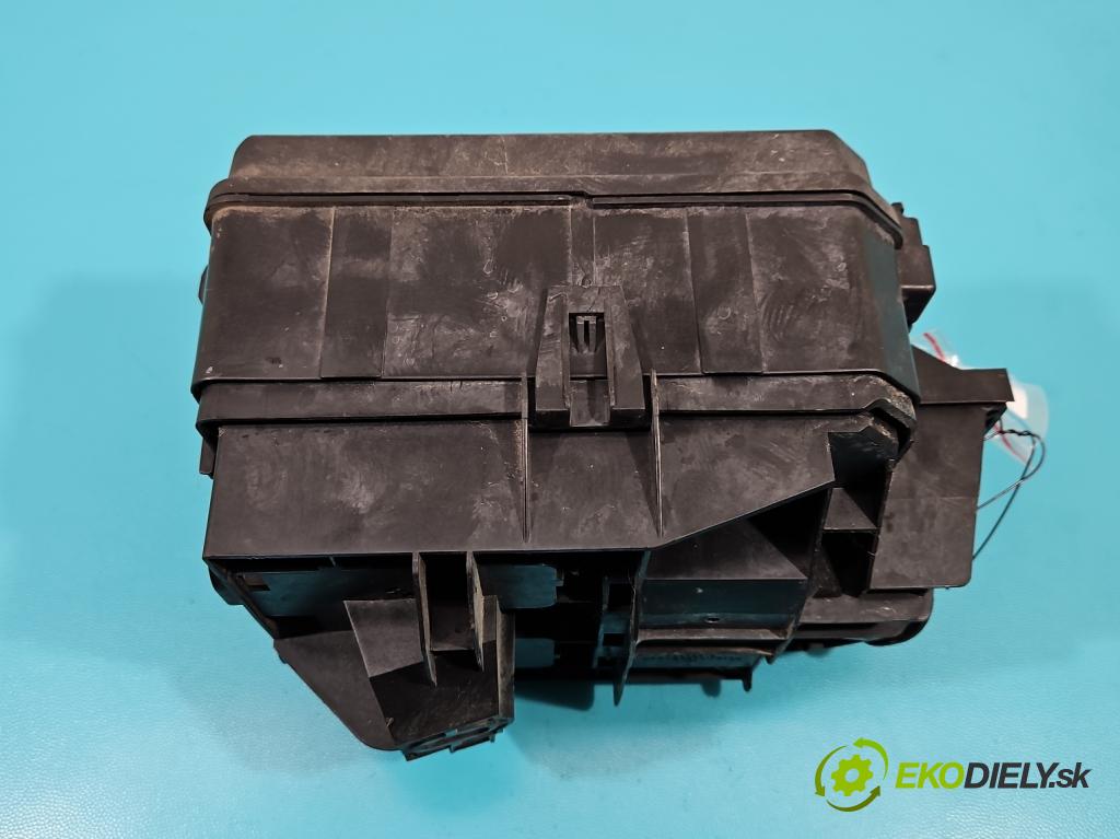 Opel Mokka A 2012-2019 1.4 T 140 hp automatic 103 kW 1364 cm3 5- skříňka pojistková 95263750 (Pojistkové skříňky)