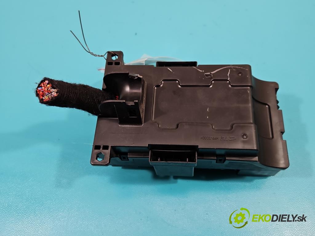 Opel Mokka A 2012-2019 1.4 T 140 hp automatic 103 kW 1364 cm3 5- skříňka pojistková 1309271445 (Pojistkové skříňky)