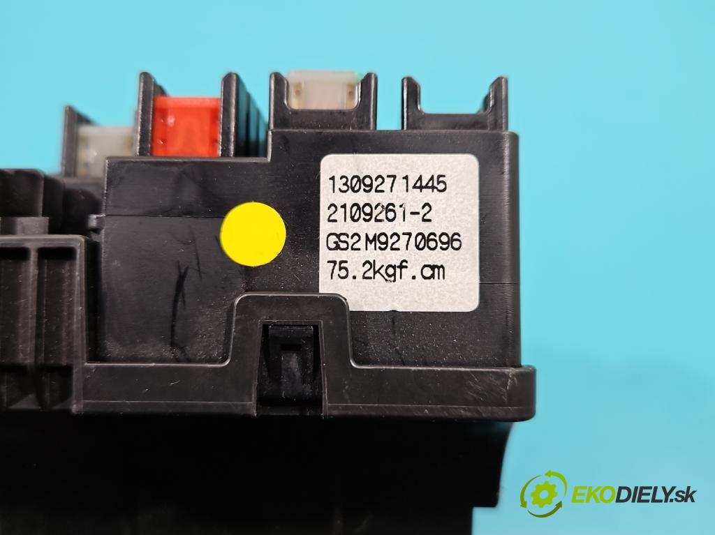 Opel Mokka A 2012-2019 1.4 T 140 hp automatic 103 kW 1364 cm3 5- skříňka pojistková 1309271445 (Pojistkové skříňky)