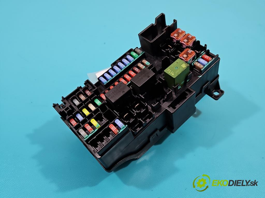 Opel Mokka A 2012-2019 1.4 T 140 hp automatic 103 kW 1364 cm3 5- skříňka pojistková 1309271445 (Pojistkové skříňky)