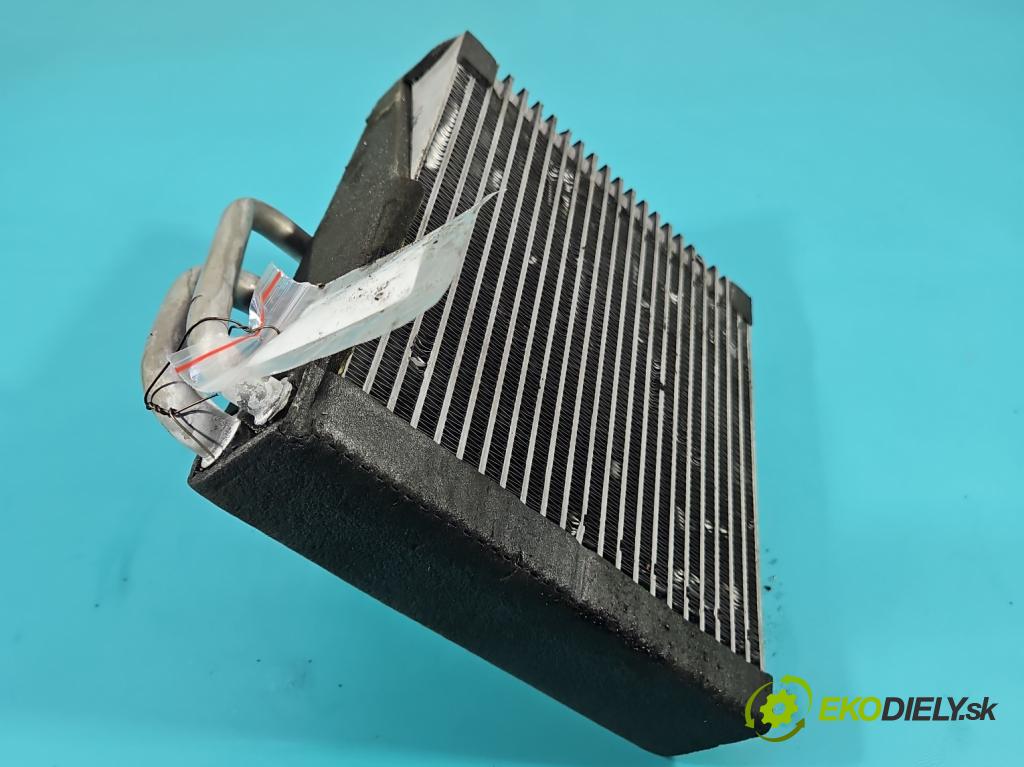 Opel Mokka A 2012-2019 1.4 T 140 HP automatic 103 kW 1364 cm3 5- radiator 13395790 (Radiátor kúrenia)