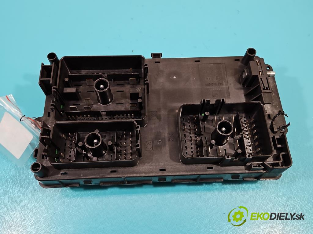 Chevrolet Cruze 1.8 16V 141 hp manual 104 kW 1796 cm3 4- skříňka pojistková 96982023 (Pojistkové skříňky)