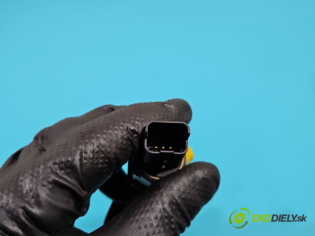 Peugeot 2008 I 2013-2019 1.6 hdi 92 HP manual 68 kW 1560 cm3 5- lišta vstrekovacia 9685297580-02 (Vstrekovacie lišty)