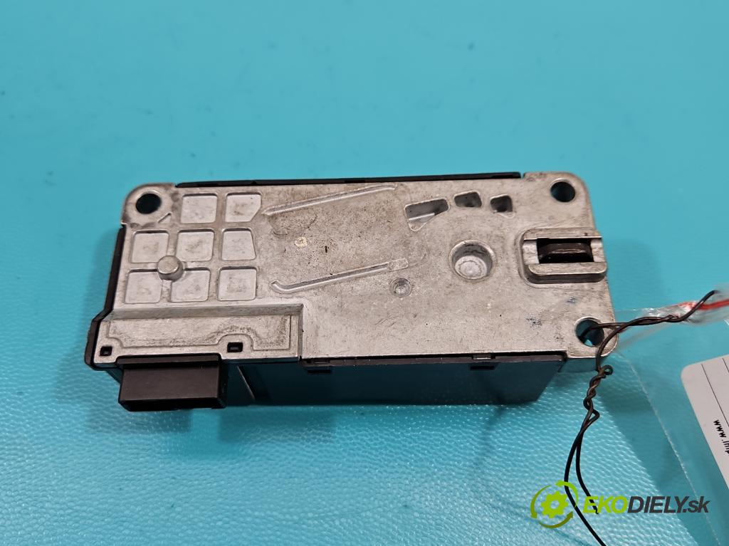 Vw Passat B8 2014 - 2.0 tdi 150 HP automatic 110 kW 1968 cm3 5- Blokáda: řízení: 3Q0905861 (Ostatné)