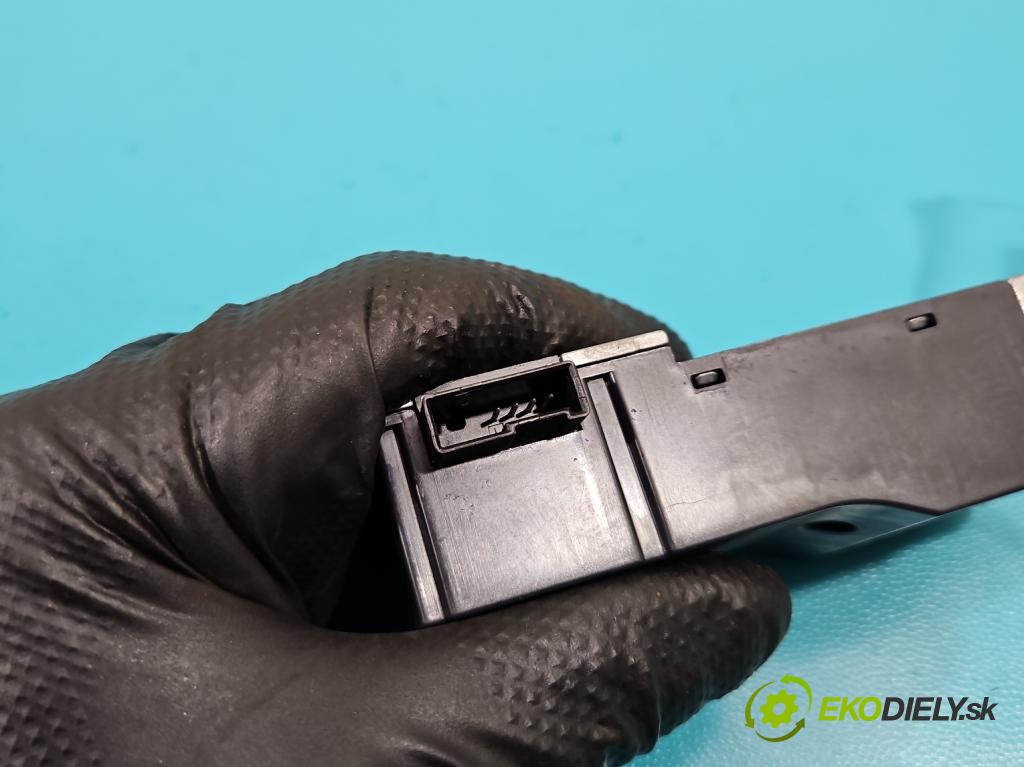 Vw Passat B8 2014 - 2.0 tdi 150 HP automatic 110 kW 1968 cm3 5- Blokáda: řízení: 3Q0905861 (Ostatné)