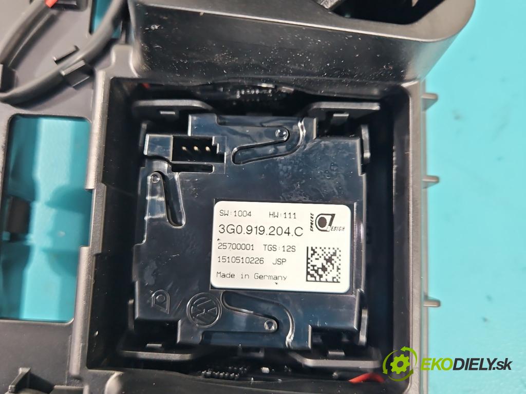 Vw Passat B8 2014 - 2.0 tdi 150 HP automatic 110 kW 1968 cm3 5- Mřížka: kúrenia stredová 3G1858416 (Mriežky kúrenia (fukáre))