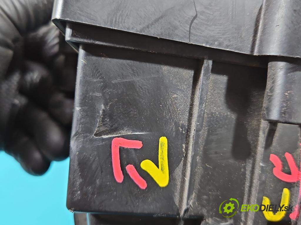 Vw Passat B8 2014 - 2.0 tdi 150 HP automatic 110 kW 1968 cm3 5- obal filtra vzduchu 110926900 (Obaly filtrov vzduchu)